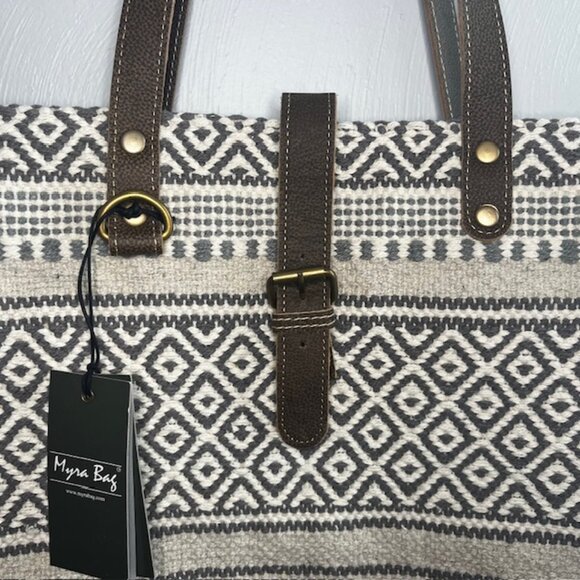 Myra Bag Weekender Bag Tote Leather Canvas Handcrafted Geometric Travel - NWT - Picture 4 of 5